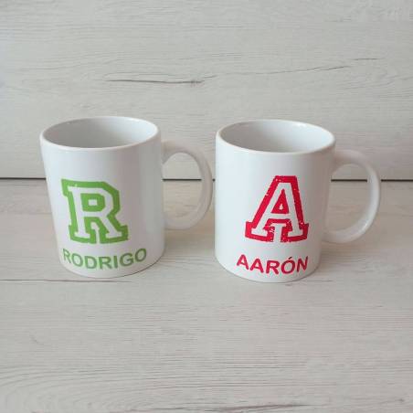 Taza personalizada con Inicial y Nombre