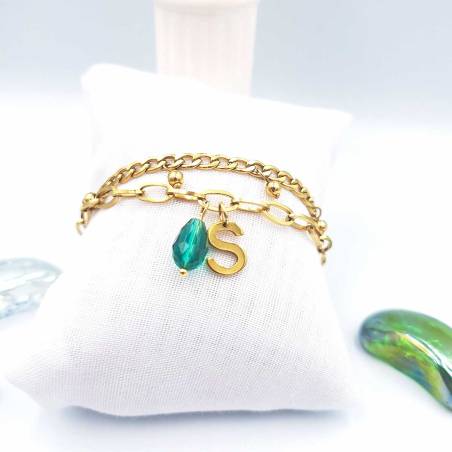 Pulsera de acero dorado personalizada con inicial y cristal verde